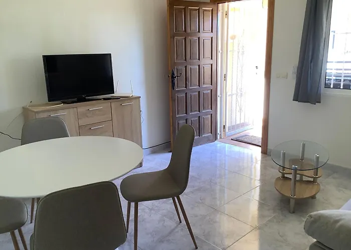 Martin Secure Complex Two Bed With Access To Six Pools * San Miguel De Salinas