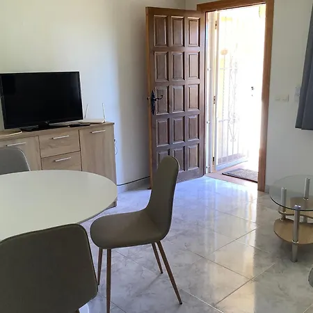 Martin Secure Complex Two Bed With Access To Six Pools * San Miguel De Salinas