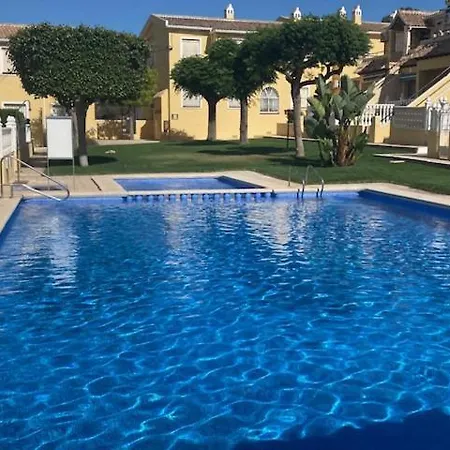 Martin Secure Complex Two Bed With Access To Six Pools Appartamento