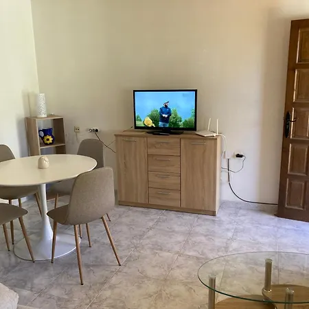Martin Secure Complex Two Bed With Access To Six Pools