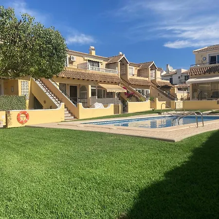 Martin Secure Complex Two Bed With Access To Six Pools Appartamento